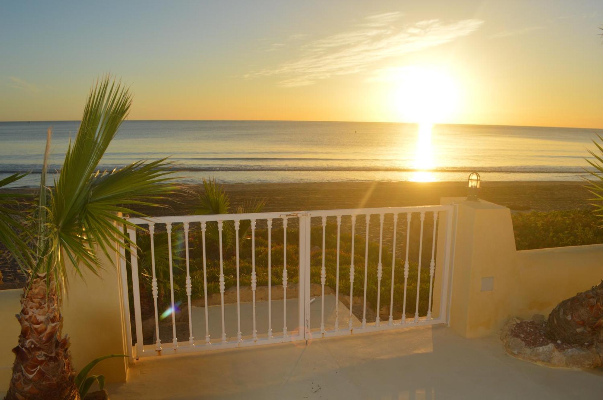 Excepcional Apartamento Amanecer Al Borde De Playa Y Mar, En Chalet Roquetes Alicante Dış mekan fotoğraf
